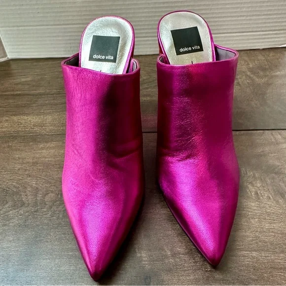 Dolce Vita Enya Mules - Fuchsia Metallic Leather - Size: 8 - Clear Block Heel - Picture 4 of 10